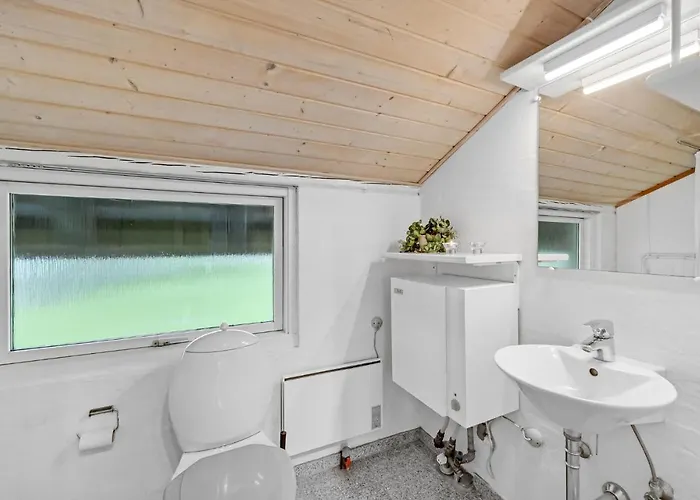 In With Kitchen